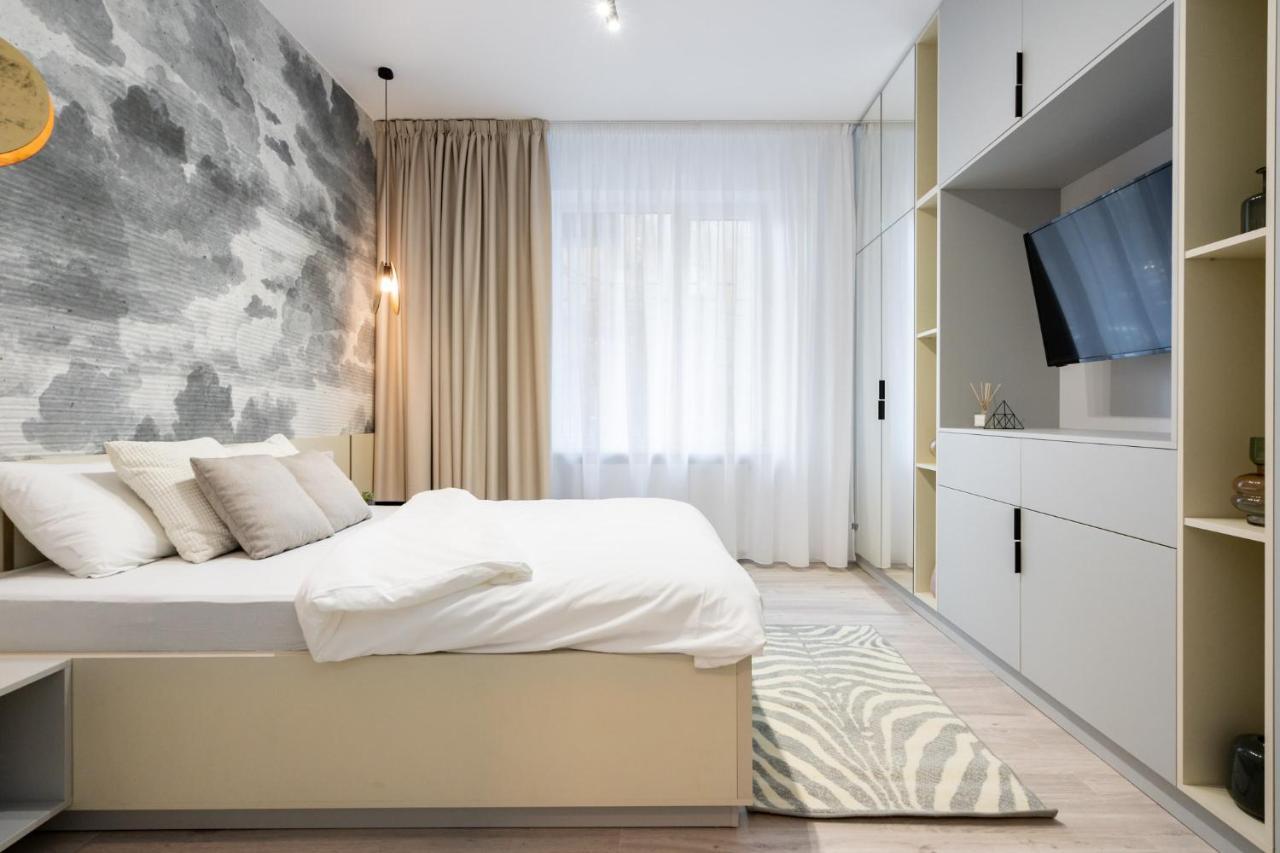Four Bedroom Apartment, Old Town Bucarest Exterior foto
