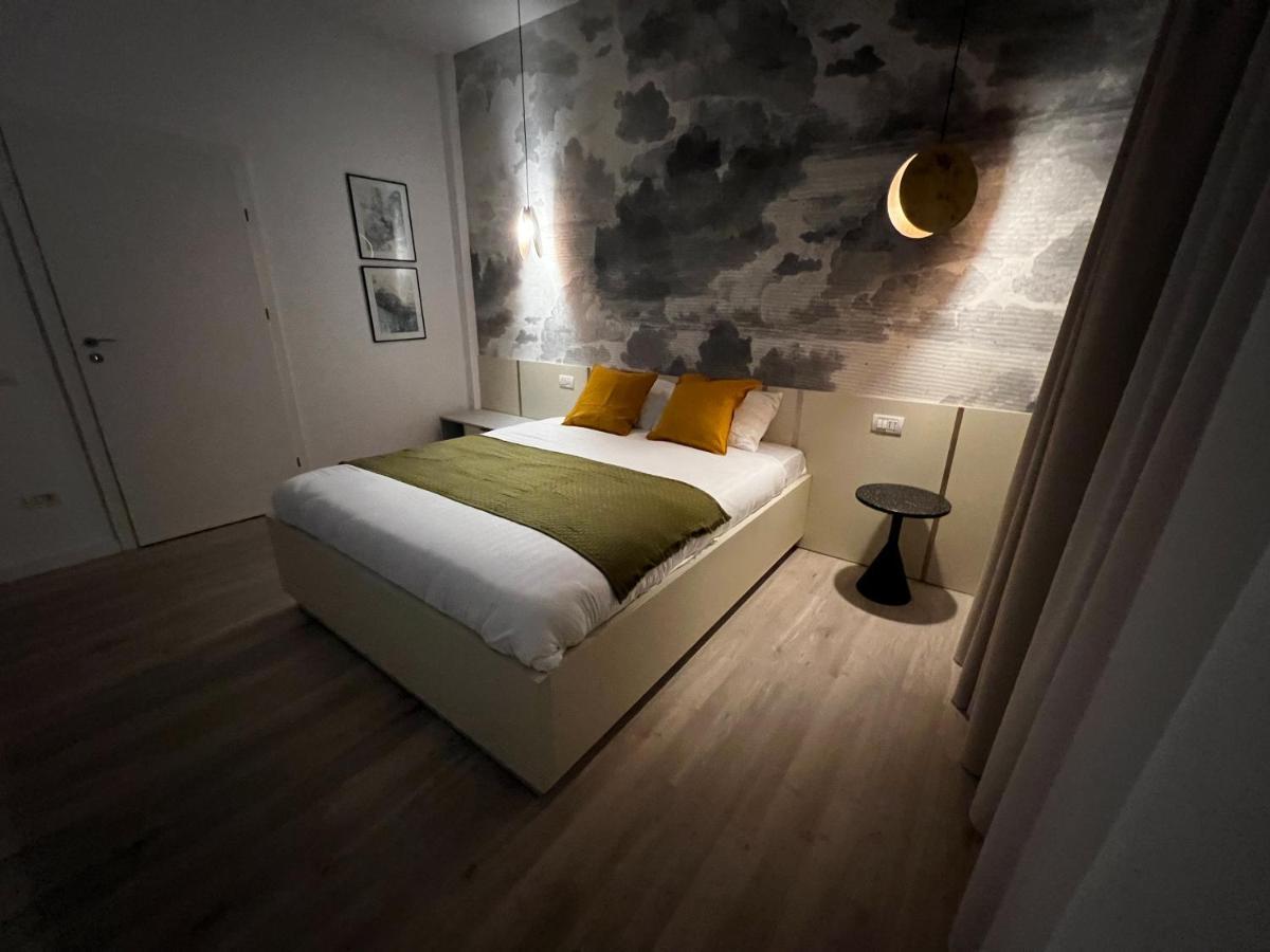 Four Bedroom Apartment, Old Town Bucarest Exterior foto