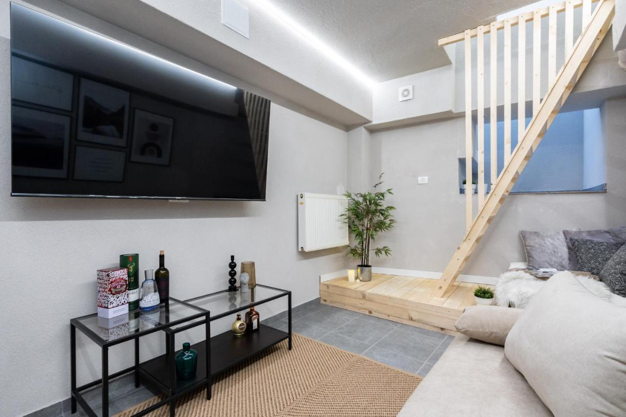 Four Bedroom Apartment, Old Town Bucarest Exterior foto